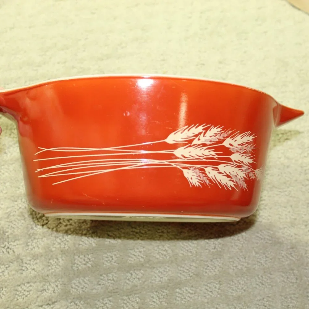 Set of 2 Vintage Pyrex Red Autumn Harvest Casserole Dishes 474-B 1.5, 473-B 1